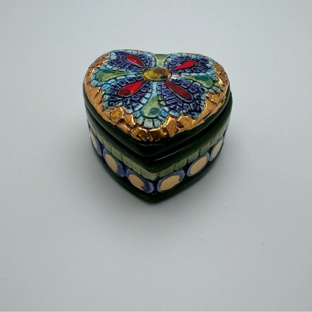 Hand Painted Ceramic Heart Trinket Box Italy Souvenir Floral Gold Green Keepsake